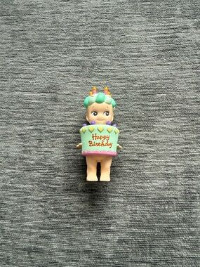 Sonny Angel Birthday Gift Series - Mint Cake